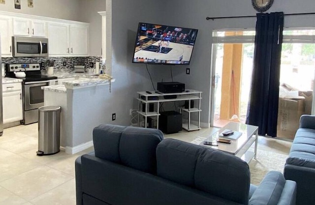 Discover magic just 16 mins away in Regal Palms