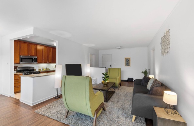 Discover St. Louis: Modern 3BR with Top Amenities