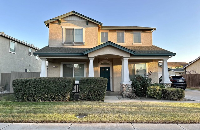 Discover Turlock charm near California State University