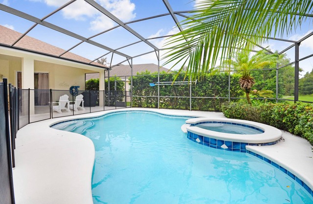 DISNEY THEMED! FREE Pool heat & BBQ, game room, costumes, toys, games, PS4!