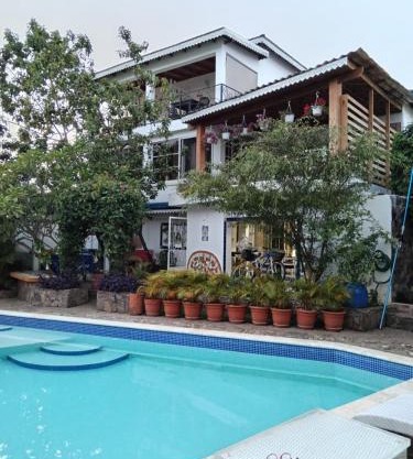 Doña Mayra Aparta Hotel