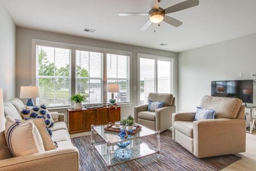 Dock Access Pet-Friendly Lake Greenwood Gem!