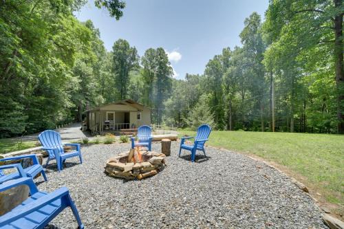 Dog-Friendly Cottage with Deck in National Forest!