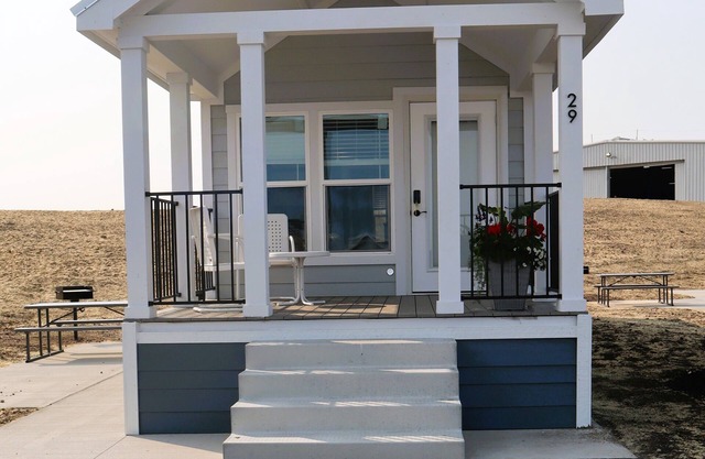 Dog Friendly cottage with Lake views at Bayfront Resort in Sandusky, Ohio