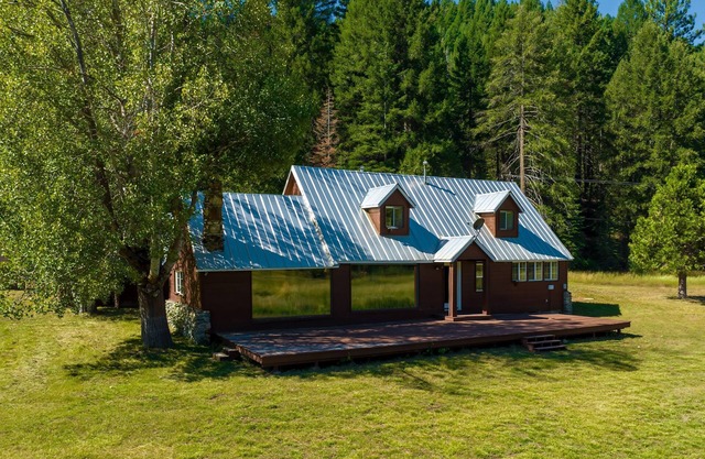 Dog-friendly home on 200 acres with meadow/forest views & river access