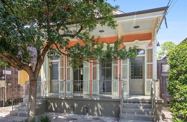 Dog friendly! King Bed! 💜 of vibrant Bywater. Near French Quarter.