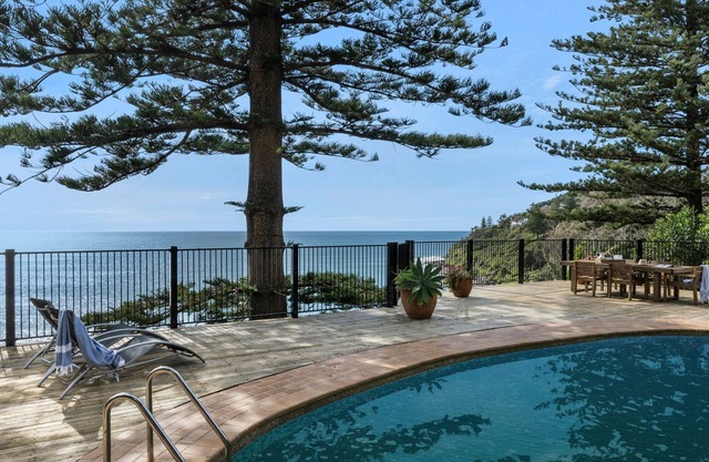 DOLPHIN BAY OCEANFRONT by Palm Beach Holiday Rentals