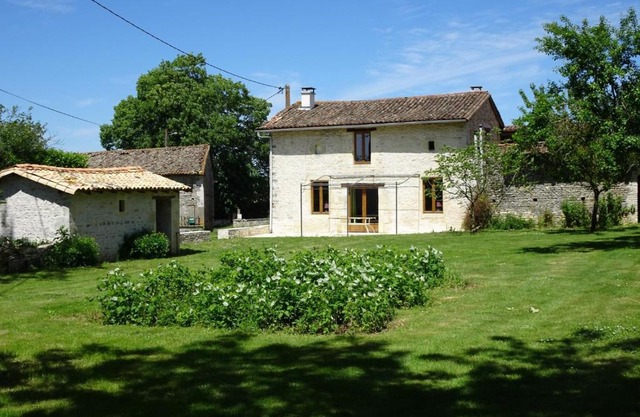 Domaine du Clos de la Touche Parc et Piscine
