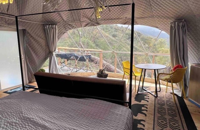 Dome 2- Mountain Views