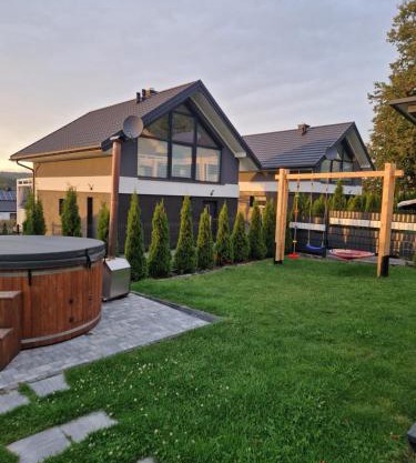 Domy na Roztoczu Aleja Lipowa B,G,J,K Sauna Jacuzzi Kajaki