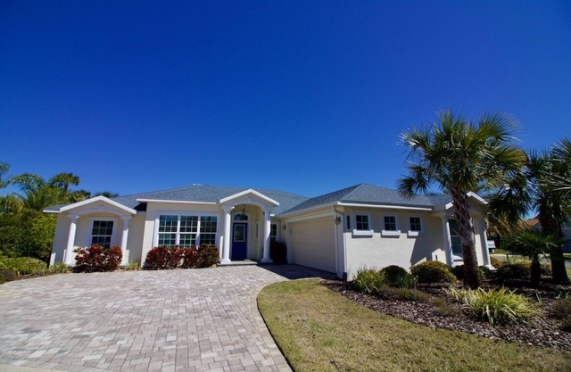 Don't miss the chance to stay in this beautiful gold-rated single-family home with two master suites!