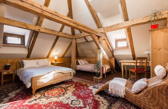 Doppler loft/air conditioning old town