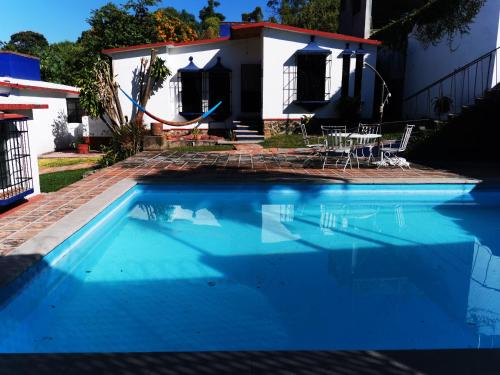 DOS CASAS JUNTAS SOLAS PRIVADAS CENTRO PARA 11 PERSONAs