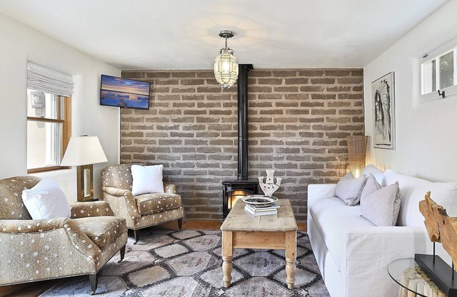 Dos Hermanas Casita 2 | Walk to Plaza | Courtyard