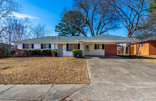 Double Diamond Rentals- Remodeled spacious 4bd-AFB