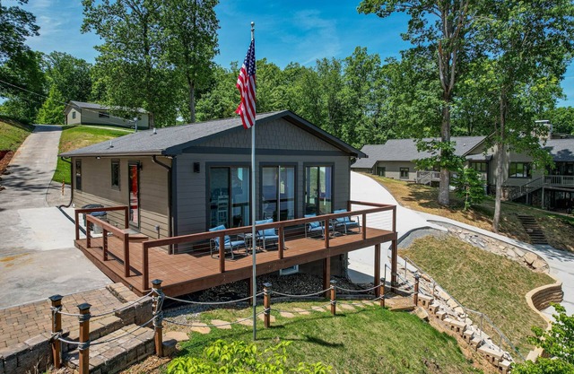 Double J's LakeHouse on Chickamauga Lake