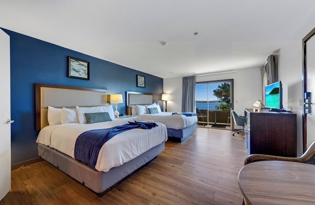 Double Queen Room with Ocean View!