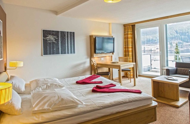 Double room sea side, 1 - 2 persons - Brugger's Hotelpark am See