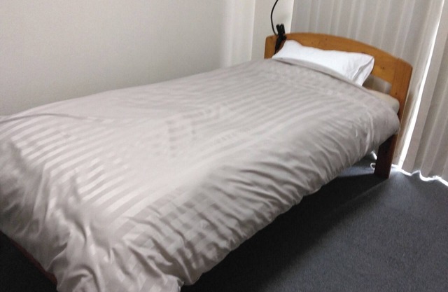 Double room single bed and futon located in the /Sanuki Kagawa