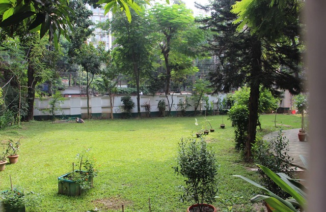 Double/Twin room with en-suite in a Vintage Villa with a Garden & a long balcony