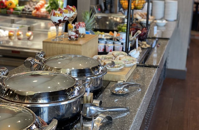 DoubleTree by Hilton Omaha Southwest