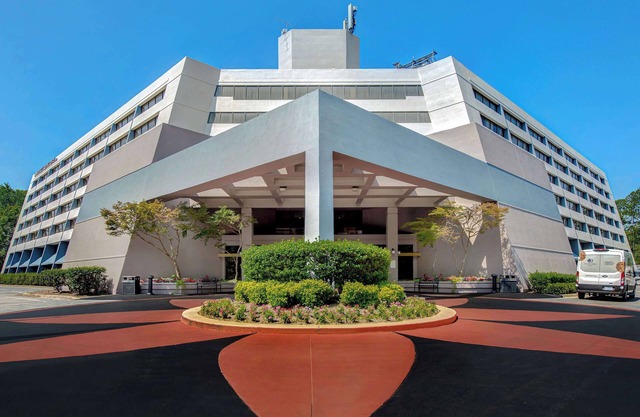 DoubleTree Suites by Hilton Raleigh - Durham