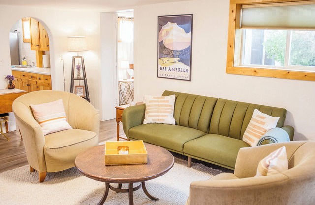 Downtown 3 BDRM Charming Casita