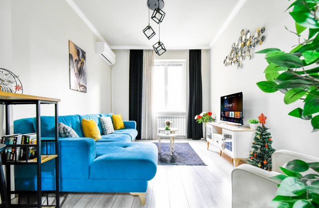 Downtown Apartment - Next to Nevski Cathedral - 2BR - AC
