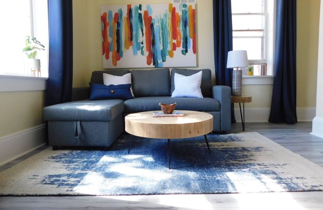 Downtown Apartment! Private Parking & Monthly Rates