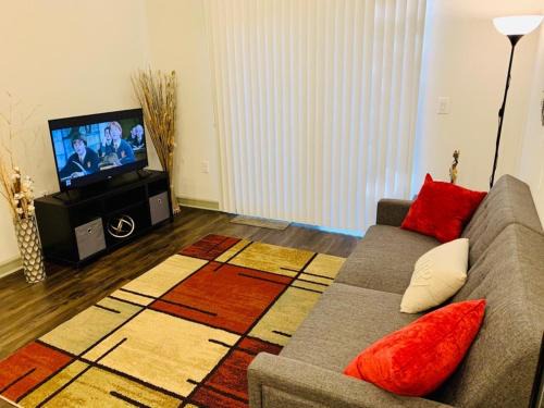 Downtown Apt FREE Parking - Fully Kitchen - FREE Laundry