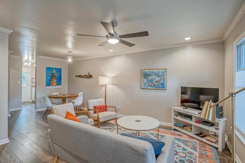 Downtown Beaufort Townhome - Short walk to Waterfront Park - Less than 10 minutes to Parris Island