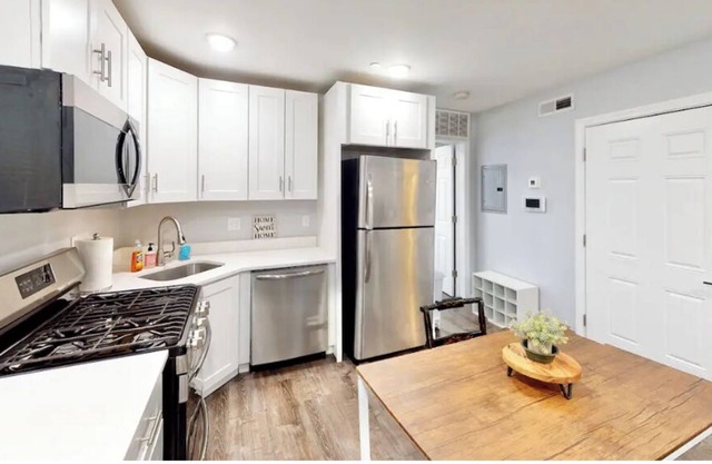 Downtown Boston Condo Near City Center w/Wi-Fi and TV Streaming!