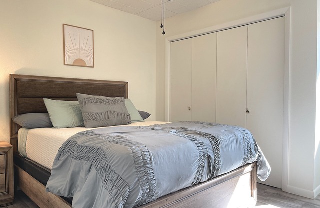 Downtown Cabin- pet friendly, walking distance to Mentock Park