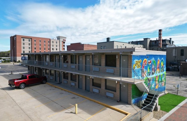 Downtown CF Studio - Free Gated Parking! 521