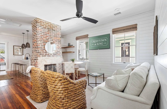 Downtown Charleston - 4BR Luxurious Getaway!