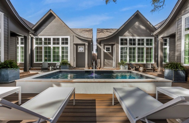 Downtown Cottage Hideaway Suite F