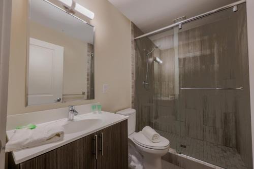 Downtown Designer Home Keyless Washer and Dryer