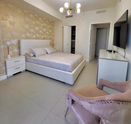 DOWNTOWN DORAL, FLORIDA. NEW CONDO STYLE RESORT.