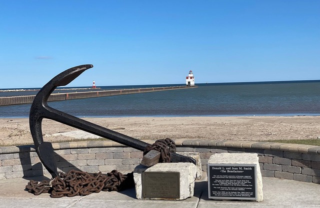 Downtown Kewaunee Lakeshore Gem - Unit 1