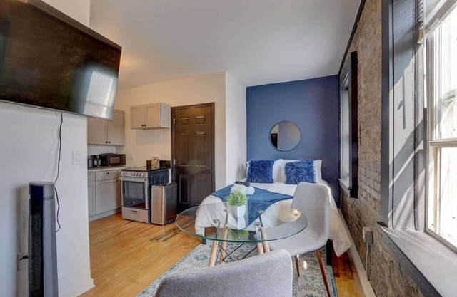 Downtown Milwaukee Studio | Steps to Shore & Shops