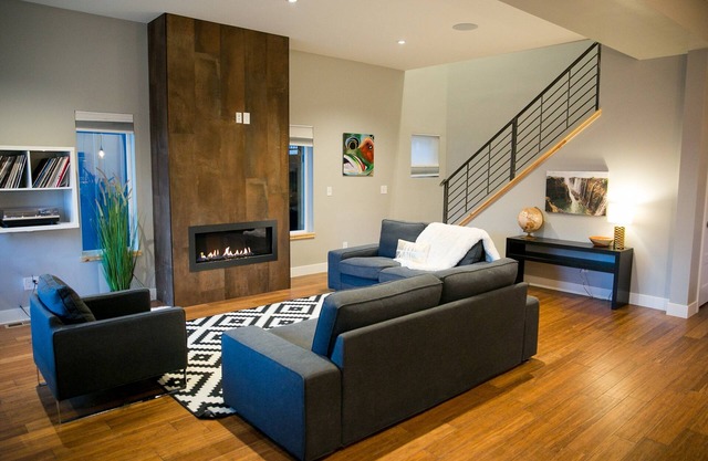 Downtown Mountain Views Craftsman Stunner 5 bd/4b