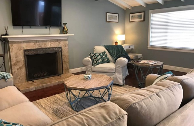 Downtown Palo Alto/Stanford Duplex
