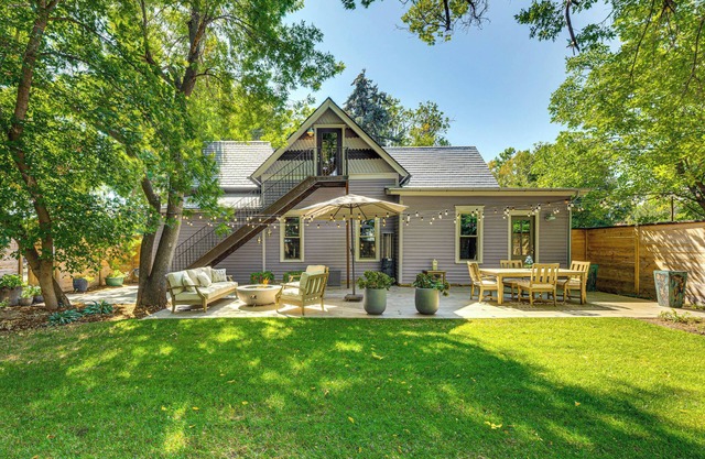 Downtown Walkability - 'The Purple House'