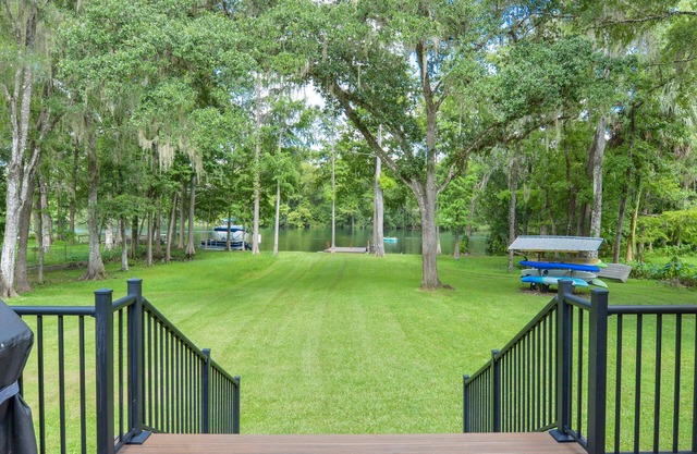 Dragonfly Cottage on Rainbow River