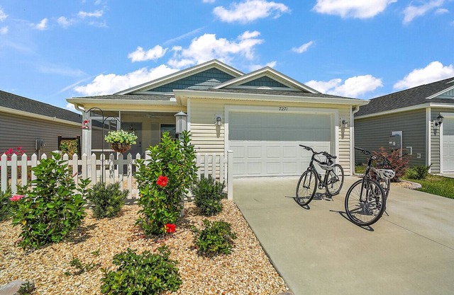 Draper Villa Getaway (Lake Denham)