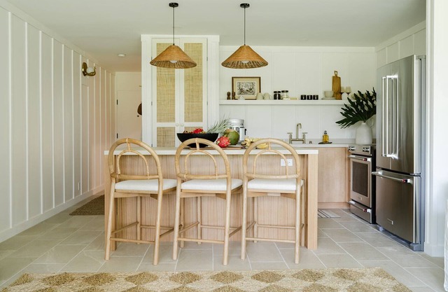 Dreamy Designer Elegance on golf course, walk to beach and resort. Sleeps 4.