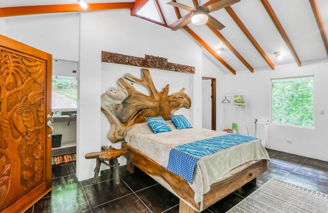 Dreamy Off Grid Jungle Escape W/Shared Pool, Waterfalls & Hiking Trails