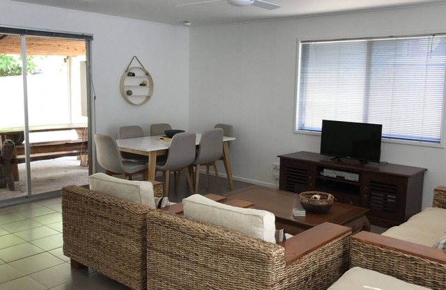 Driftwood Beach Holiday House -Coochiemudlo Island