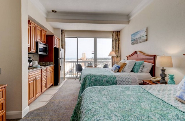 Driftwood Dreams- Daytona Beach Resort