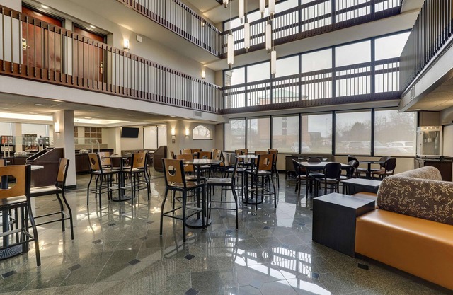 Drury Inn & Suites Columbus Dublin